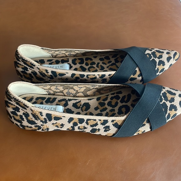 Steven by Steve Madden New York Leopard Print Knit Flats. - Picture 4 of 4